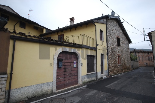 casa indipendente in vendita a Botticino in zona Botticino Mattina