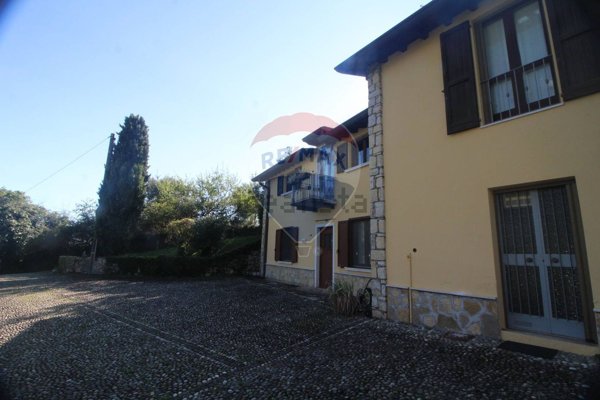 casa indipendente in vendita a Botticino in zona Botticino Mattina