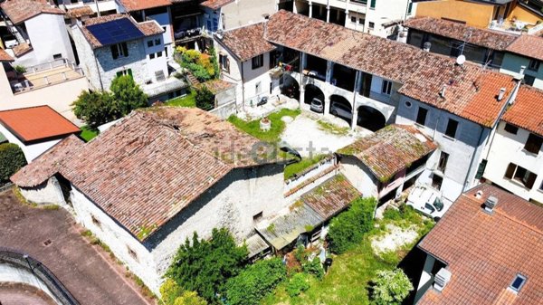 casa indipendente in vendita a Botticino
