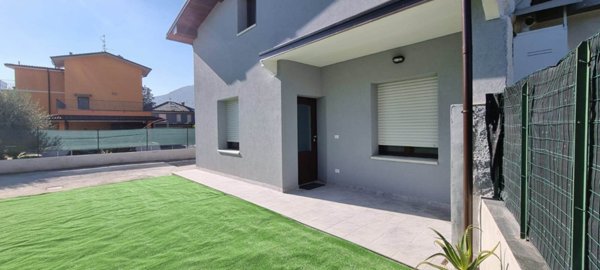 casa indipendente in vendita a Botticino in zona Botticino Sera