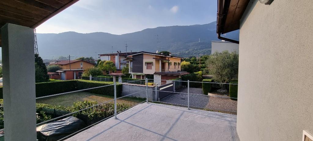 casa indipendente in vendita a Botticino in zona Botticino Sera