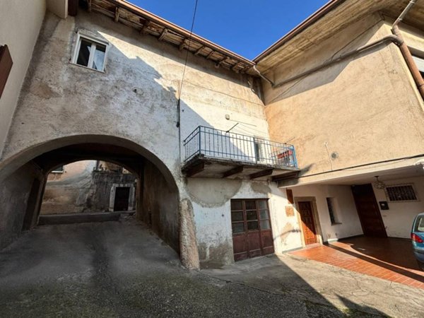 casa indipendente in vendita a Botticino in zona Botticino Mattina
