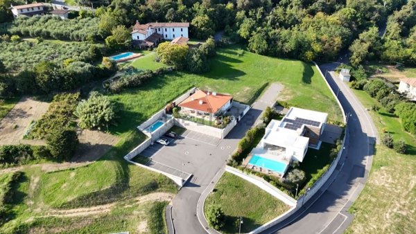 casa indipendente in vendita a Botticino in zona Botticino Sera