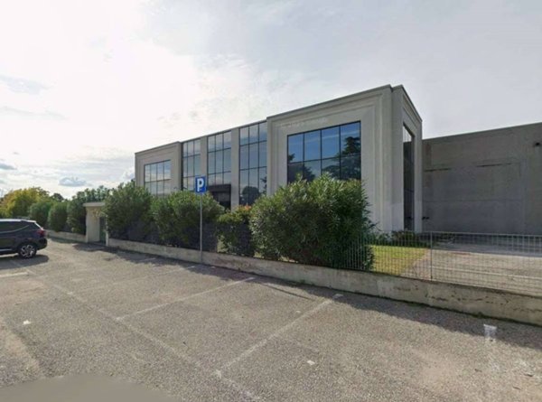 locale commerciale in vendita a Botticino