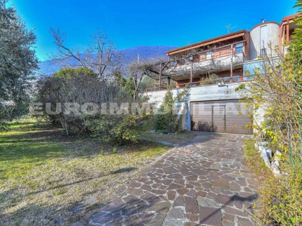 casa indipendente in vendita a Botticino in zona Botticino Sera