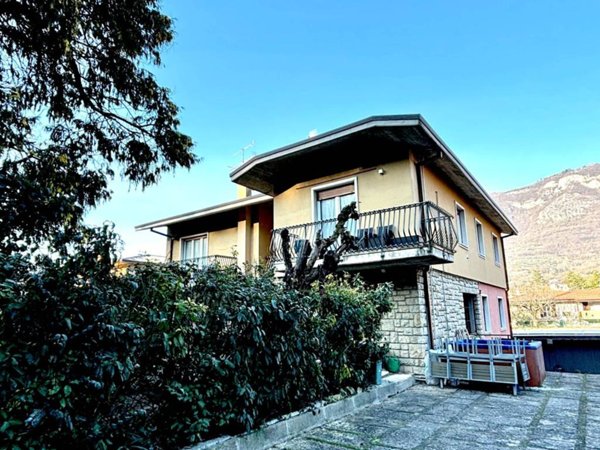casa indipendente in vendita a Botticino in zona Botticino Sera