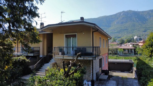 casa indipendente in vendita a Botticino