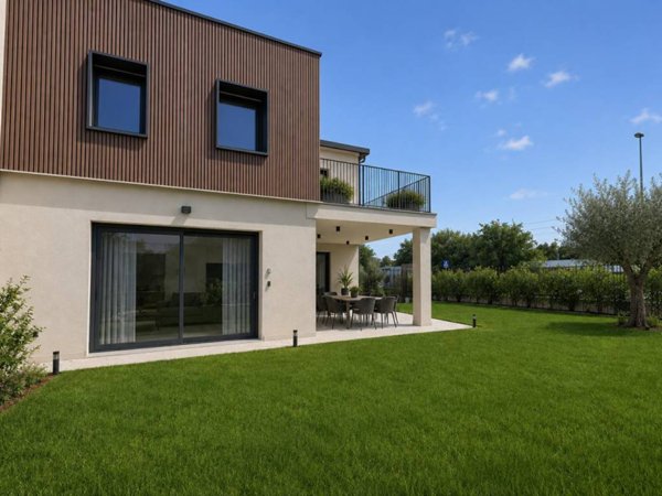 casa indipendente in vendita a Botticino in zona Botticino Sera