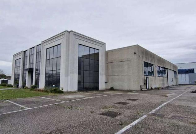 locale commerciale in vendita a Botticino