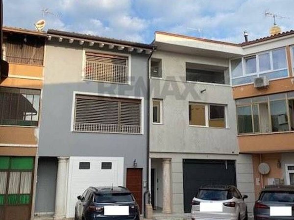 appartamento in vendita a Botticino in zona Botticino Sera