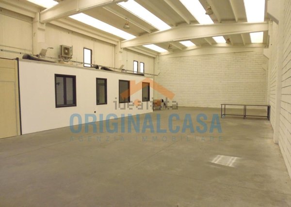 capannone in vendita a Botticino