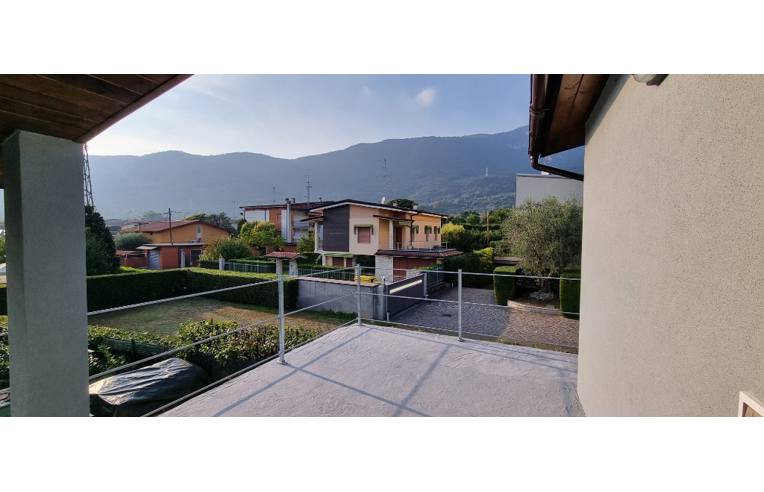 casa indipendente in vendita a Botticino in zona Botticino Sera