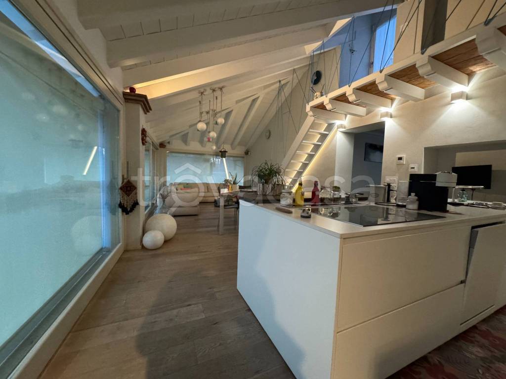 casa indipendente in vendita a Botticino in zona Botticino Sera