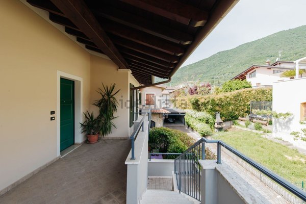 appartamento in vendita a Botticino in zona Botticino Sera
