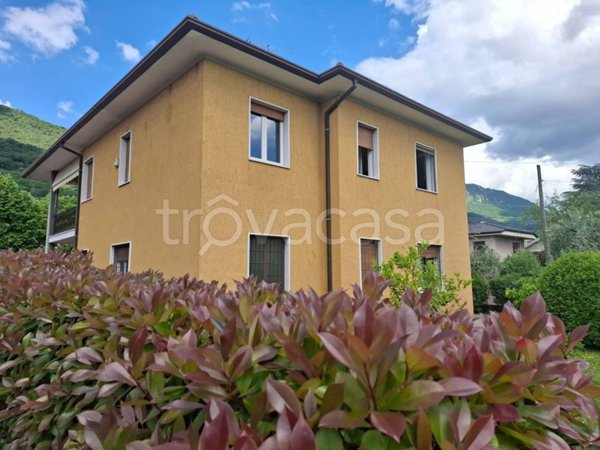 casa indipendente in vendita a Botticino