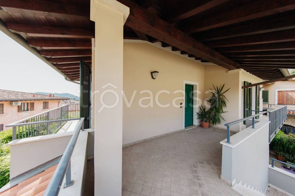 appartamento in vendita a Botticino in zona Botticino Sera