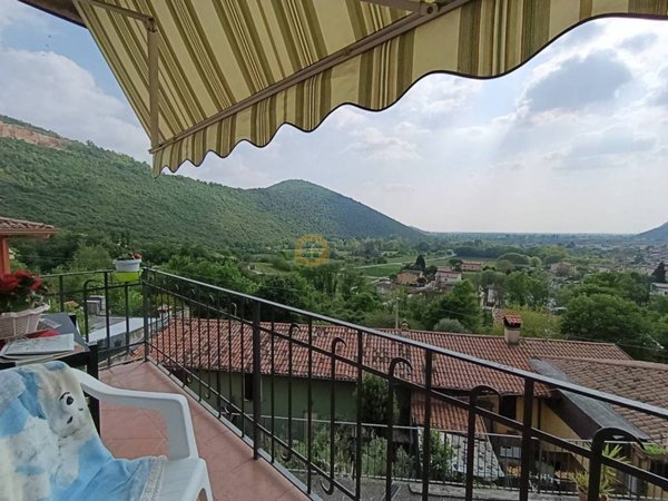 appartamento in vendita a Botticino in zona Botticino Mattina