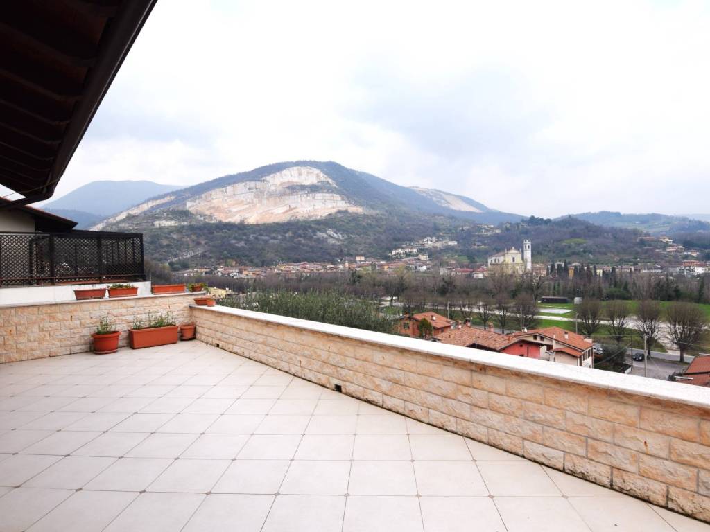 casa indipendente in vendita a Botticino in zona Botticino Mattina