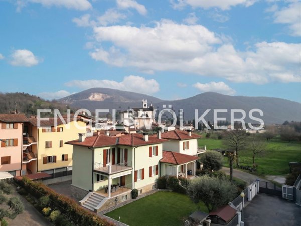 casa indipendente in vendita a Botticino in zona Botticino Mattina