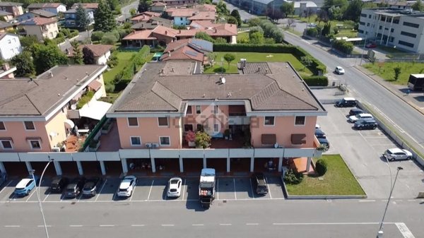 locale di sgombero in vendita a Botticino in zona Botticino Sera