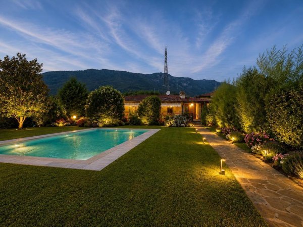 casa indipendente in vendita a Botticino in zona Botticino Sera