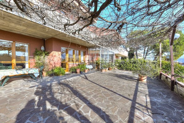 casa indipendente in vendita a Botticino in zona Botticino Sera