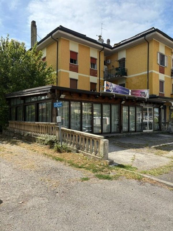 locale commerciale in vendita a Botticino in zona Botticino Sera