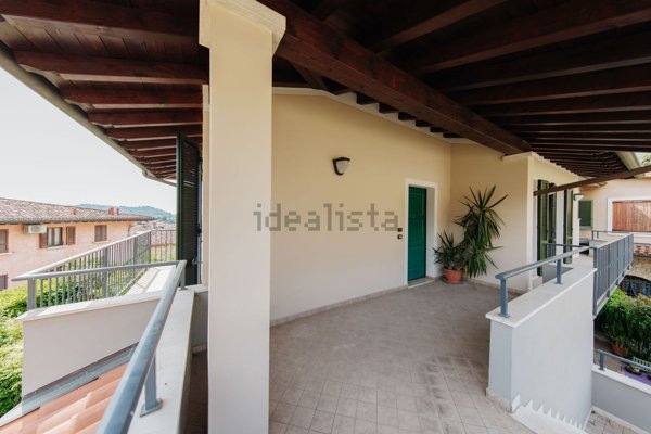 appartamento in vendita a Botticino in zona Botticino Sera