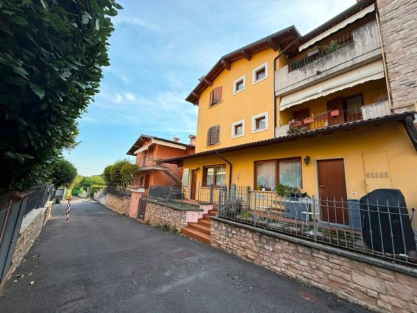 appartamento in vendita a Botticino in zona Botticino Mattina