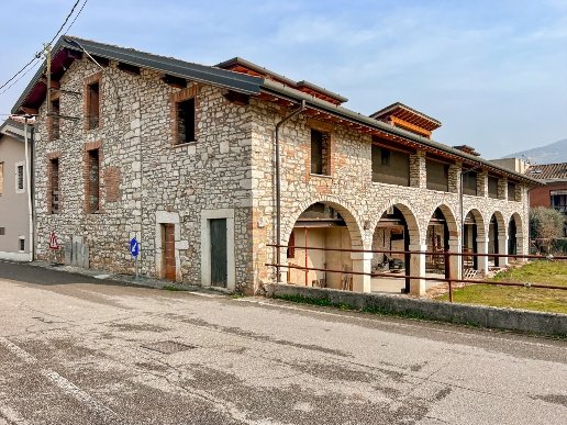 casa indipendente in vendita a Botticino in zona Botticino Mattina