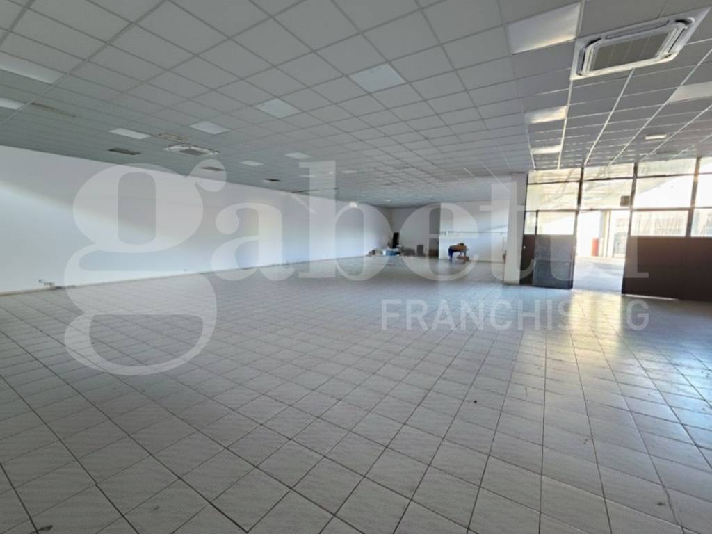 locale commerciale in vendita a Botticino