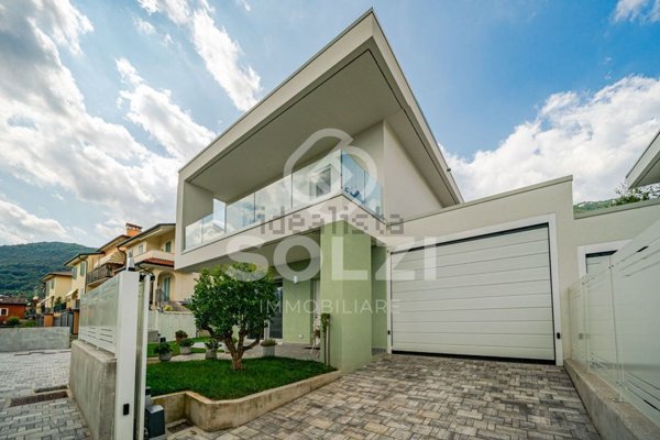 casa indipendente in vendita a Botticino in zona Botticino Mattina