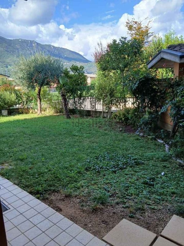appartamento in vendita a Botticino in zona Botticino Sera
