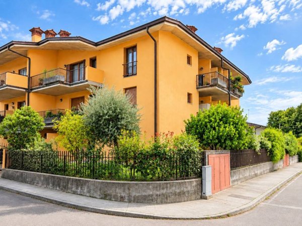 appartamento in vendita a Botticino in zona Botticino Sera