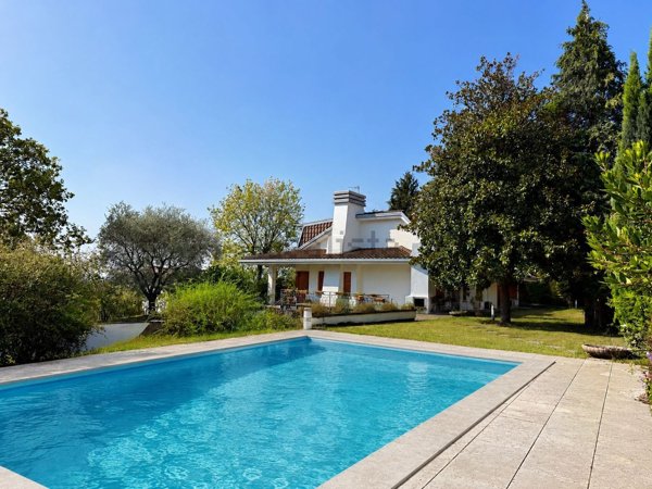 casa indipendente in vendita a Botticino in zona Botticino Sera