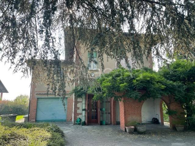 casa indipendente in vendita a Castagneto Po in zona Cimenasco