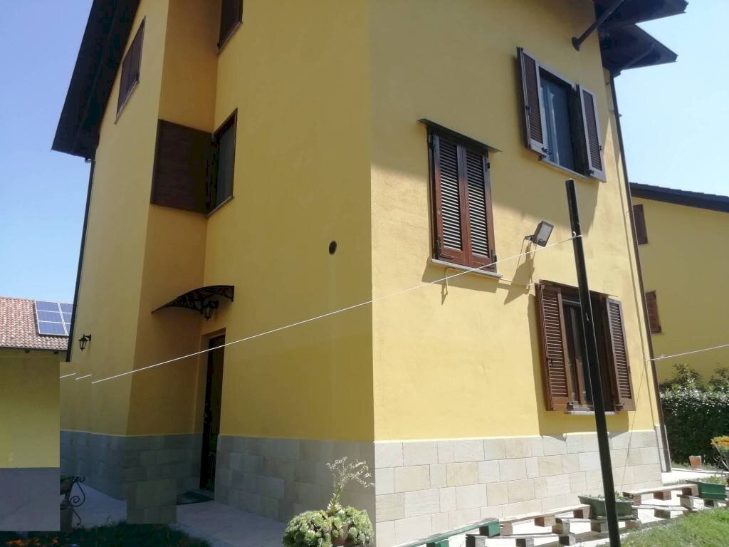 casa indipendente in vendita a Castagneto Po in zona Cimenasco