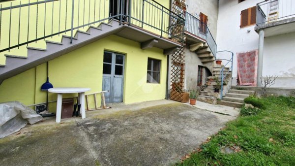 appartamento in vendita a Castagneto Po in zona Cimenasco