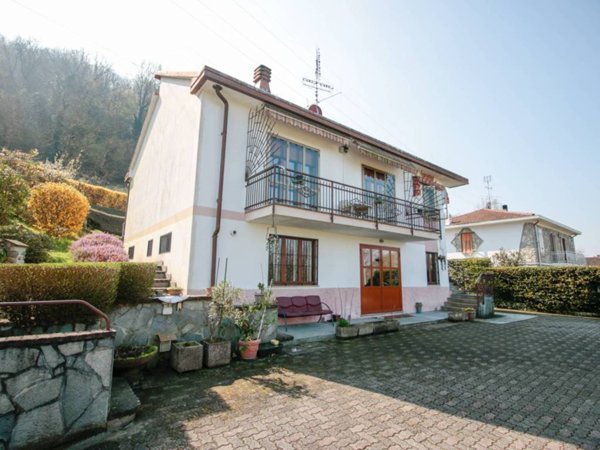 casa indipendente in vendita a Castagneto Po in zona Galleani