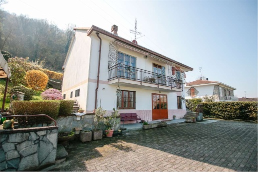 casa indipendente in vendita a Castagneto Po in zona Galleani