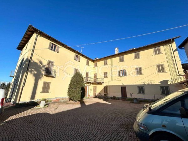 appartamento in vendita a Castagneto Po in zona Negri