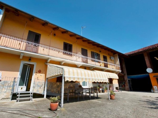casa indipendente in vendita a Castagneto Po in zona Baraccone