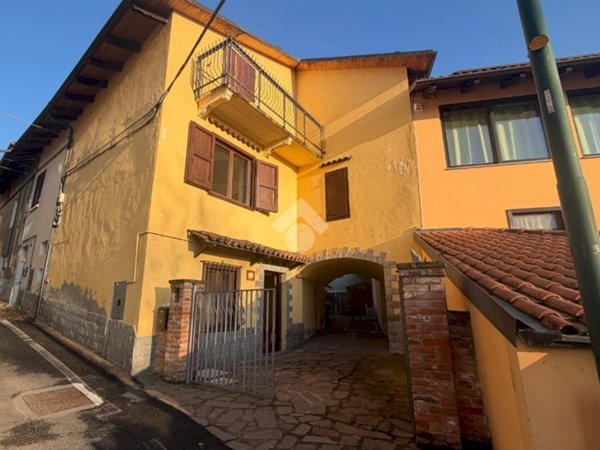 casa indipendente in vendita a Castagneto Po in zona Cimenasco