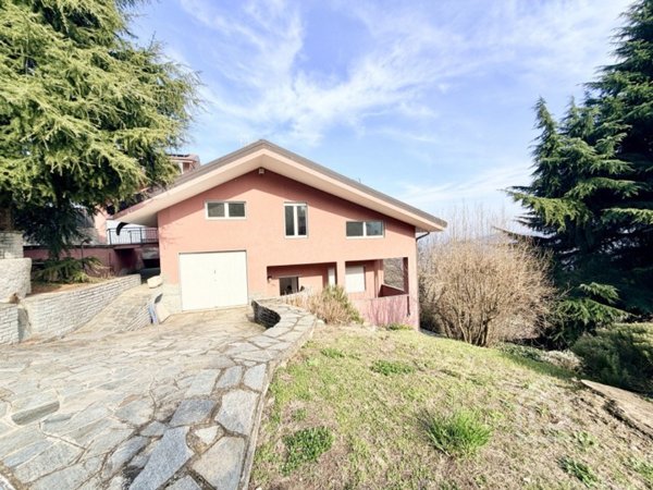 casa indipendente in vendita a Castagneto Po in zona San Genesio