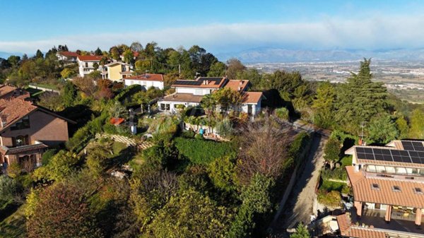 casa indipendente in vendita a Castagneto Po in zona Ossole
