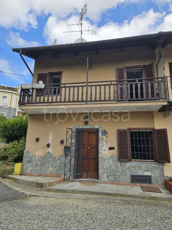 casa indipendente in vendita a Castagneto Po in zona Cimenasco