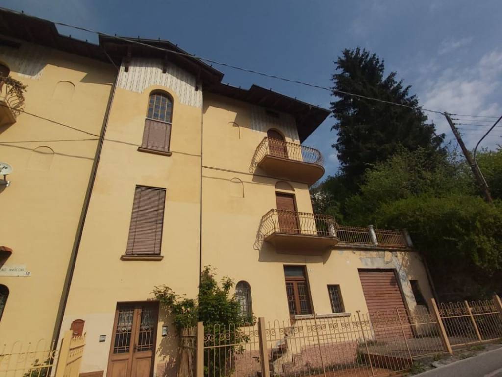 casa indipendente in vendita a Bovegno