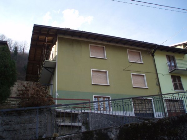 casa indipendente in vendita a Bovegno