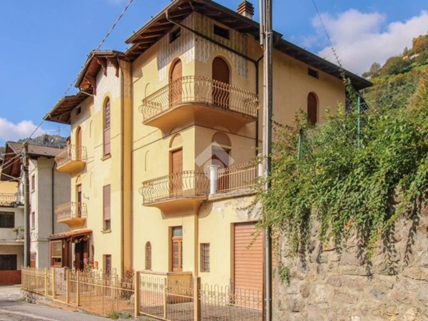 casa indipendente in vendita a Bovegno