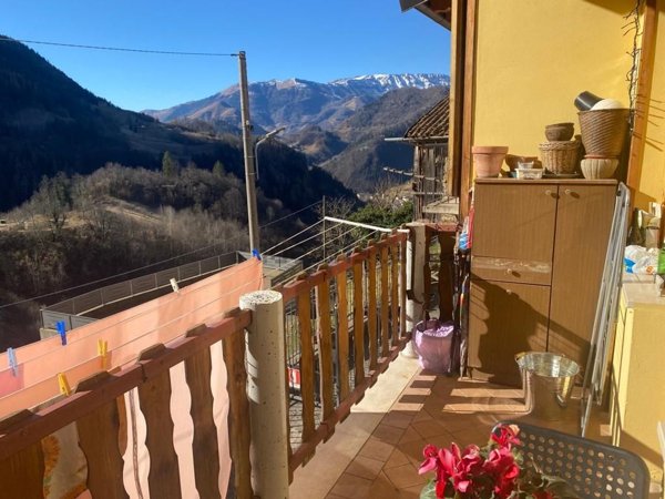 appartamento in vendita a Bovegno in zona Ludizzo